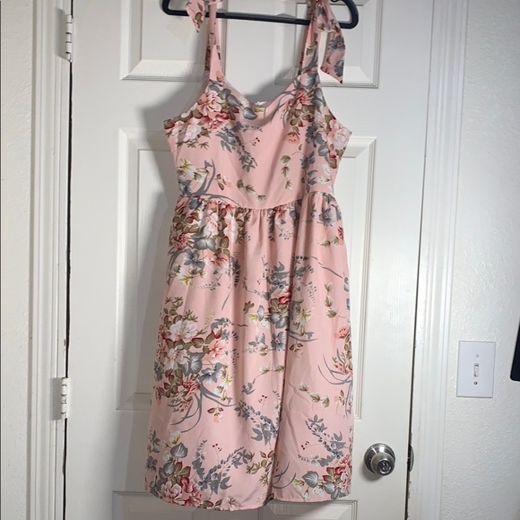 MomMe And More Dresses & Skirts - NWOT Floral Pink women Dress